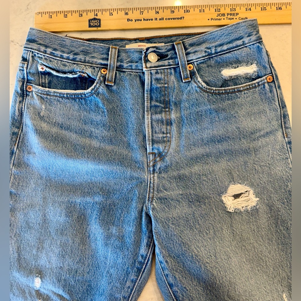Levi’s Wedgie Jeans Womens Size 28 High Rise Straight Crop Button Fly Distressed - Picture 5 of 8